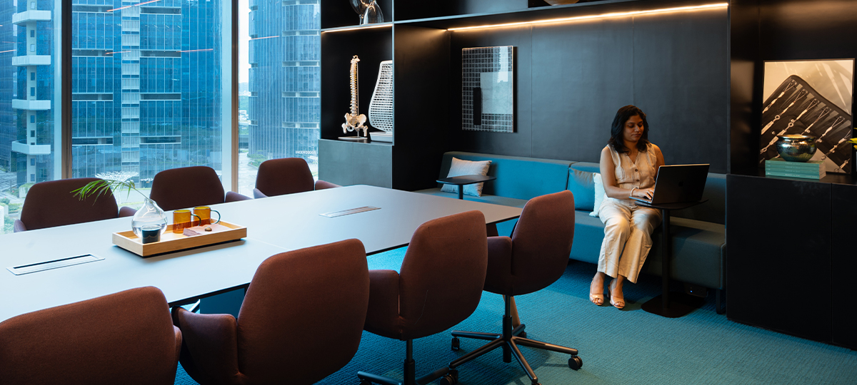 The Meeting Room is designed to support collaboration with comfort and clarity. A versatile space that adapts to both formal discussions and casual exchanges, it balances functionality with a welcoming atmosphere. The setting features the Epure meeting table at its centre, complemented by Poppy chairs on wheels for mobility and ease. The Riverbend straight sofa provides relaxed seating for open, informal interactions. Together, these elements create a meeting environment that is both purposeful and inviting; where ideas flow naturally.