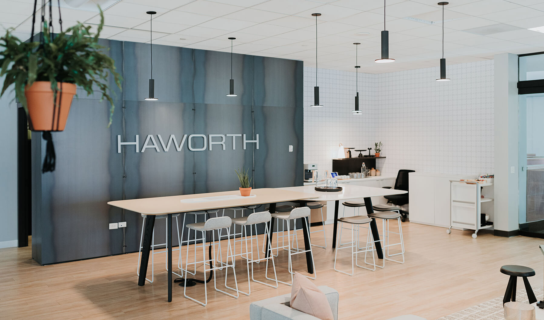 The range of products around this lounge application, such as the use of
Pablo Lighting and Cappellini shelving helps create a more intimate and
comfortable feel for a range of uses. .