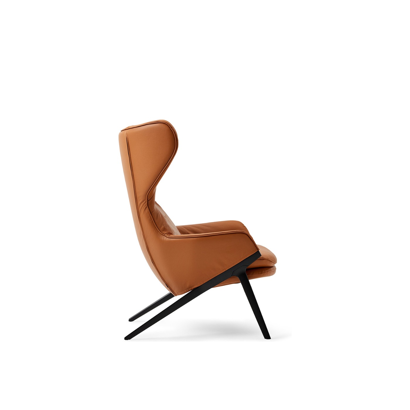 Detail side shot of the P22 Lounge chair in Ambra