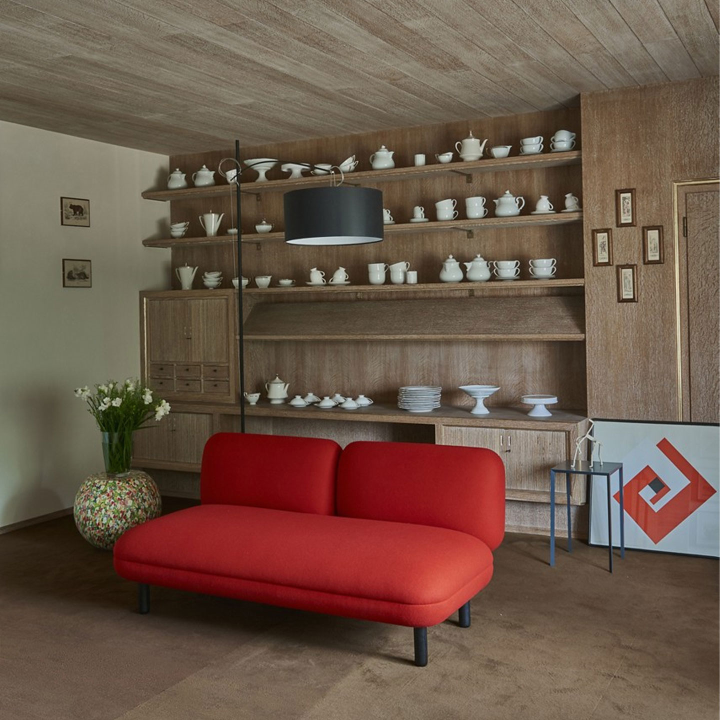 Haworth Hobo lounge sofa in red upholstery in a restaurant