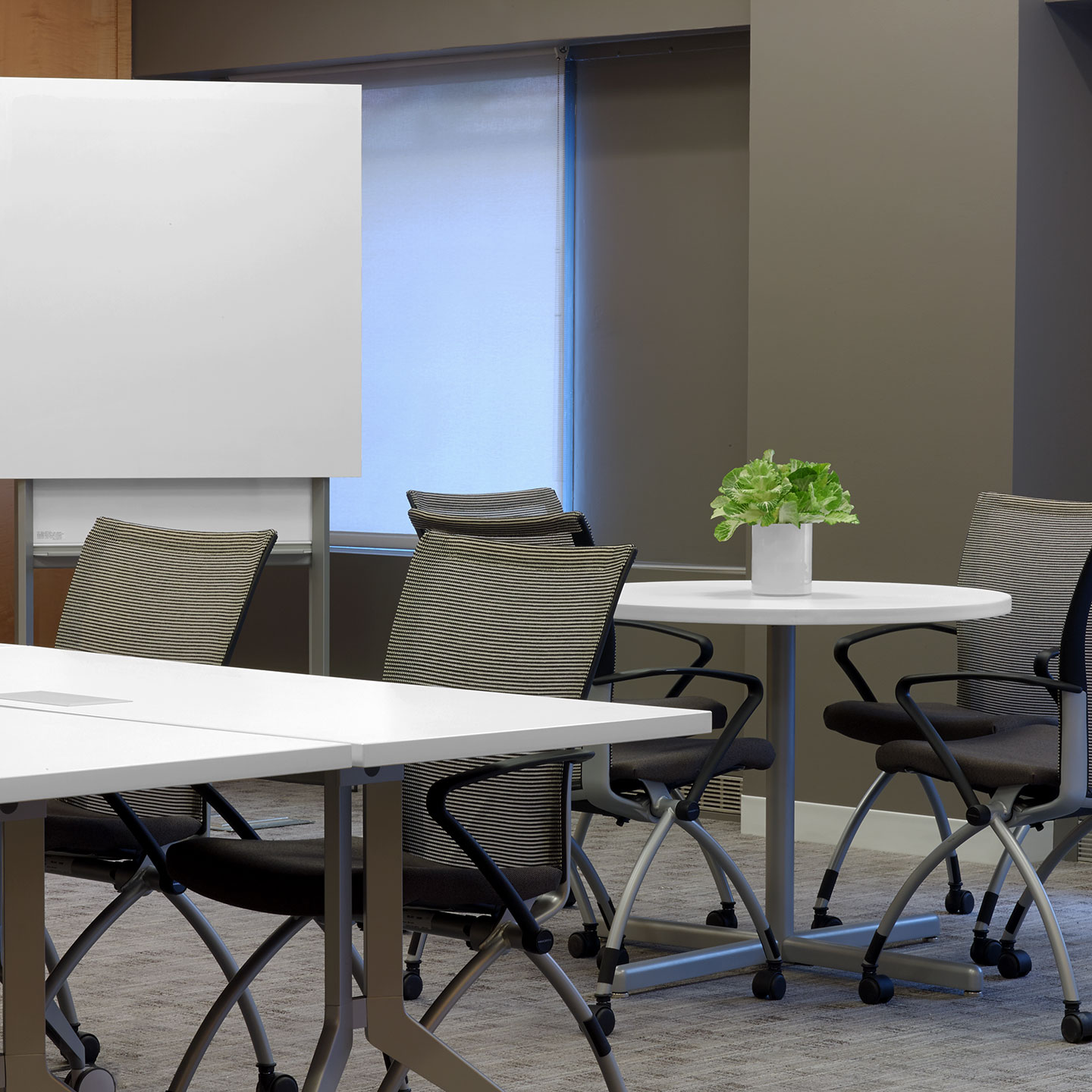 X99 Seminar chairs in gray in seminar room 